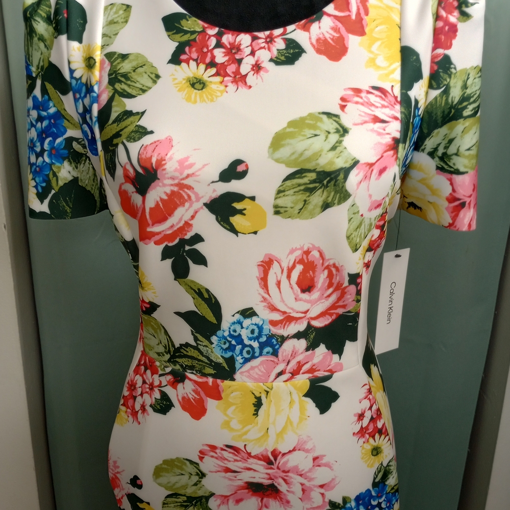 Chic Calvin Klein Floral Dress - Picture 5 of 5
